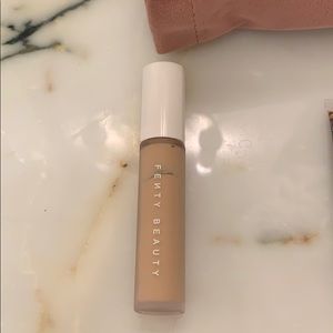 Fenty 210 Concealer